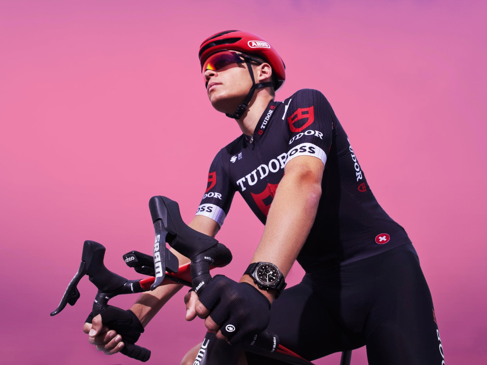 BMC | Tudor special "cycling edition" Pelagos FXD for the Giro d'Italia  