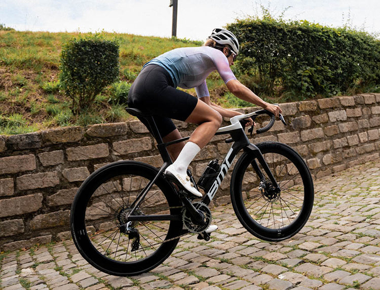 BMC Road Racing Bikes | Teammachine R – BMC USA Corporation