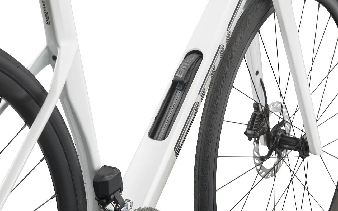 テクリページMEDALIST ブラックとホワイトのマウンテン2台 Roadmachine TWO Metallic White – BMC USA Corporation