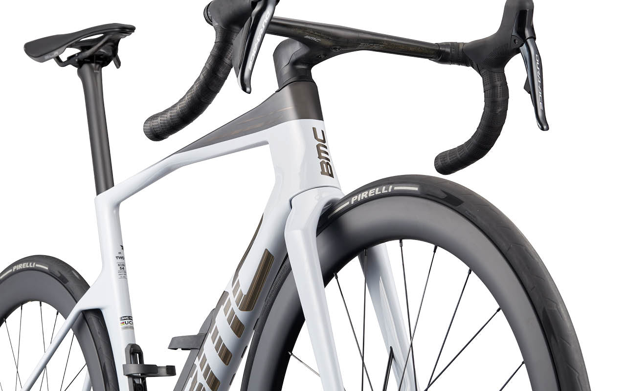 Teammachine R 01 TWO Off-White / Carbon – BMC USA Corporation